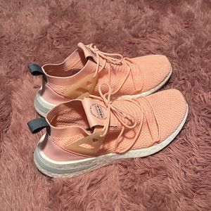 - Arkyn Adidas size 8.5 w
